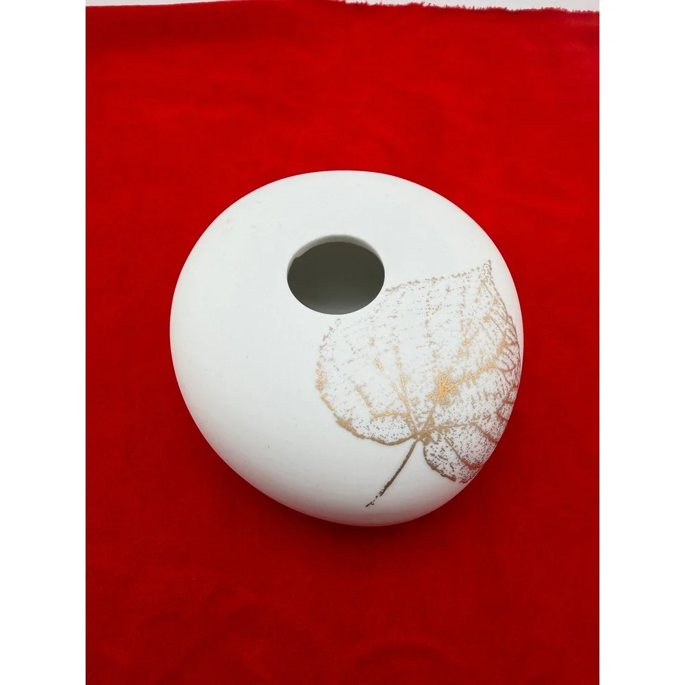 Räder Porcelain Pebble Bud Vase White Gold Leaf Minimalist German Design 5.5